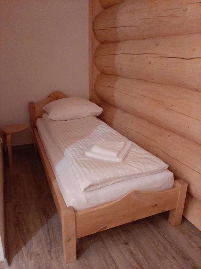 Pod Koziorozcami Hotel Trzebiechow Eksteriør billede